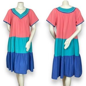 Vintage Muumuu Dress Stripes Color Block Short Sleeves Casual Beachy Relaxed Fit